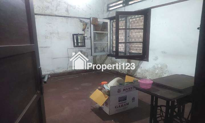 RUMAH KOLONIAL HITUNG TANAH DI PUSAT KOTA BANDUNG - 7