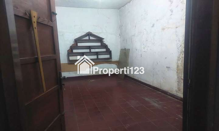 RUMAH KOLONIAL HITUNG TANAH DI PUSAT KOTA BANDUNG - 8