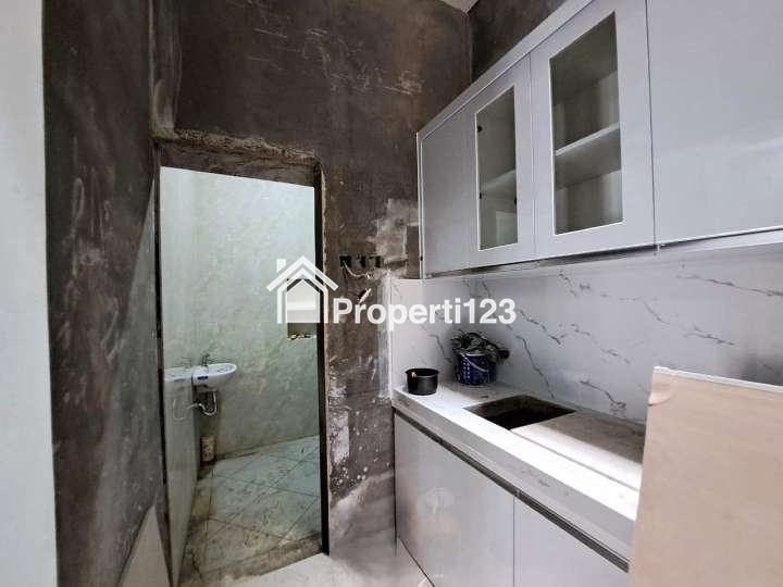 Rumah Baru Modern Minimalis Strategis Harapan Indah 1 Bekasi - 5