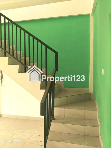 Ruko 2 Lantai Cluster De Residence By Harapan Indah Bekasi - 6