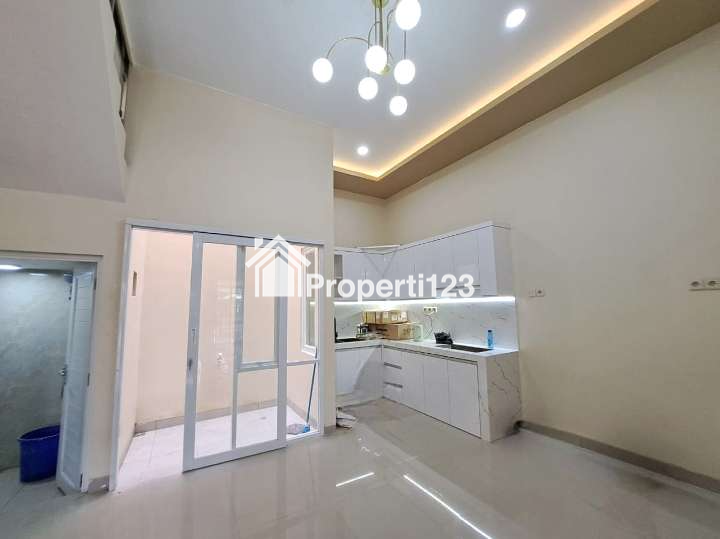 Rumah Baru Semi Furnished Permata Harapan Baru Bekasi - 3