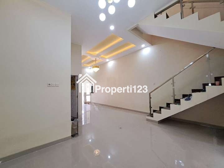 Rumah Baru Semi Furnished Permata Harapan Baru Bekasi - 4
