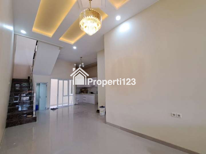 Rumah Baru Semi Furnished Permata Harapan Baru Bekasi - 2