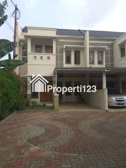 Dipasarkan Rumah Premium 2 Lantai Siap Huni - 2