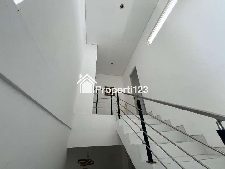 Dijual Rumah Minimalis Semi furnished di Semampir Tengah Sukolilo Surabaya - 5