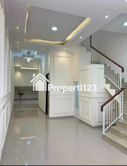 Rumah Baru Minimalis Modern di Komplek Ketintang Madya Surabaya Selatan - 9