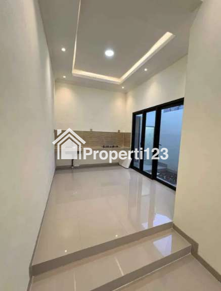 Rumah Baru Minimalis Modern di Komplek Ketintang Madya Surabaya Selatan - 8