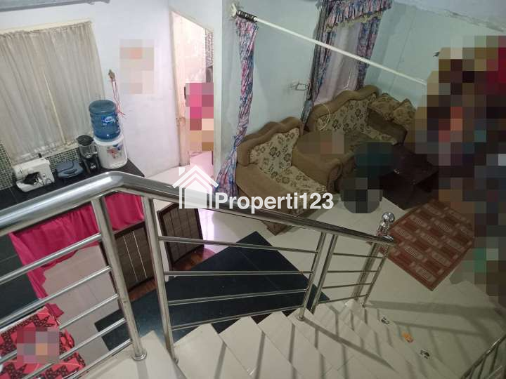 DIJUAL RUMAH 2 LANTAI, BEBAS BANJIR, LOKASI MEDAN JOHOR - 14