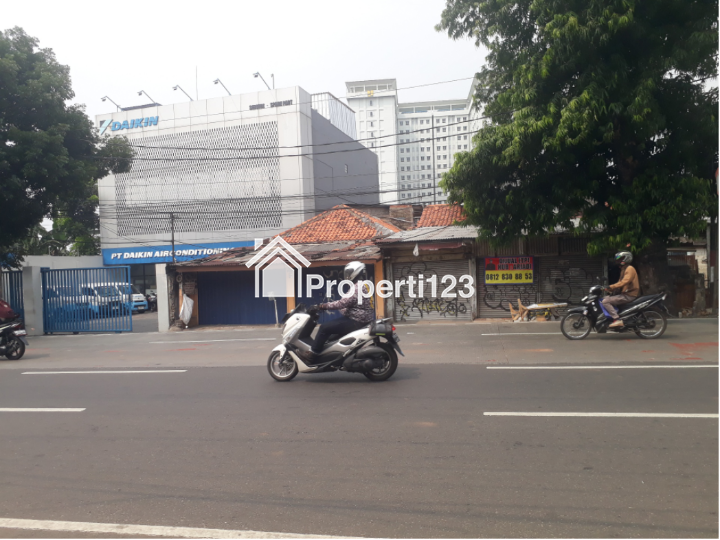Dijual Tanah di lokasi sangat strategis Selatan Jakarta | Pusat Keramaian - 4