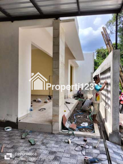 Rumah Progres Finishing Timur Pasar Gentan Sleman - 2