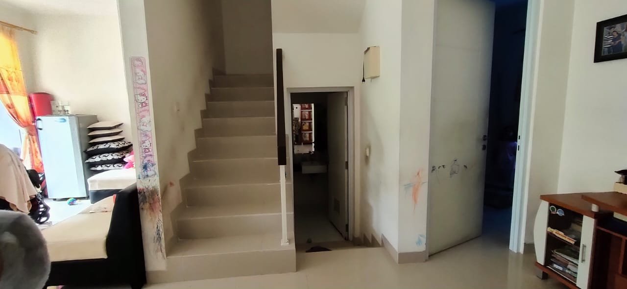 Dijual Cepat Rumah Cash or Over kredit Berlokasi Strategis di Grand Galaxy City Bekasi - 3