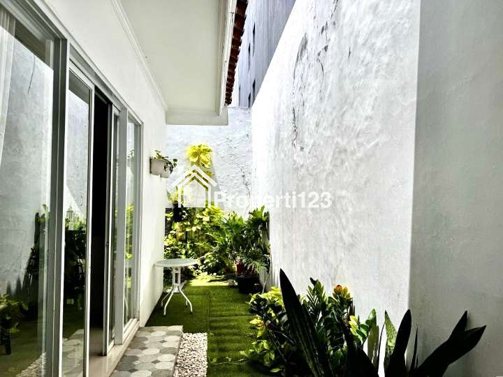 Rumah Furnished The Royal Residence Pulo Gebang Jakarta Timur - 11