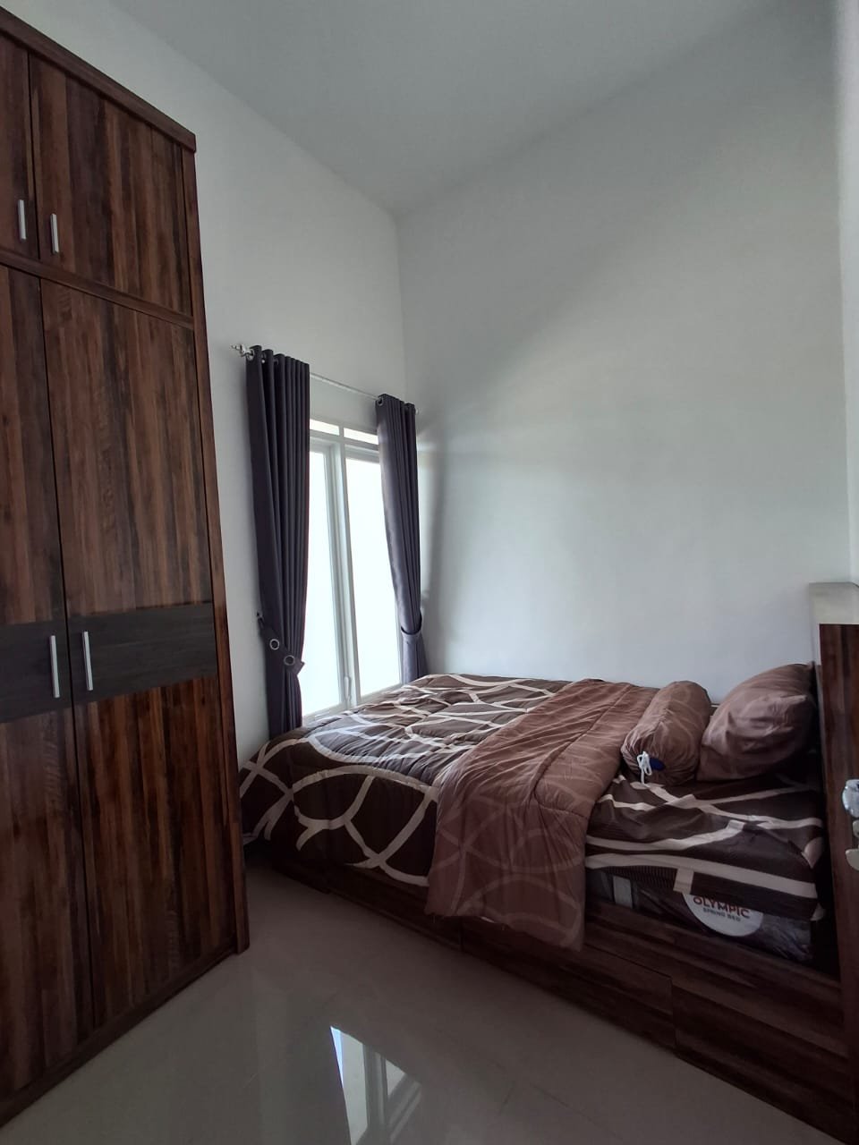 RUMAH MODERN 2 LANTAI DEKAT KAMPUS BINUS - 3