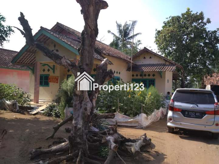Dijual Rumah dengan luas tanah 574 di Karawang Utara - 2