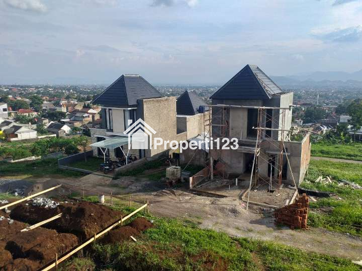 Royal Orchid Villa Cimahi - 3