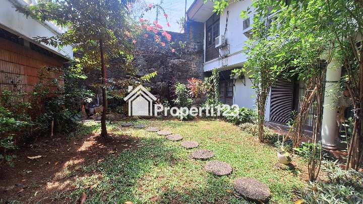 Rumah Megah di Menteng Dalam - 5