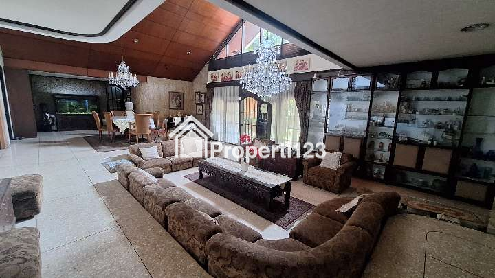 Rumah Megah di Menteng Dalam - 3