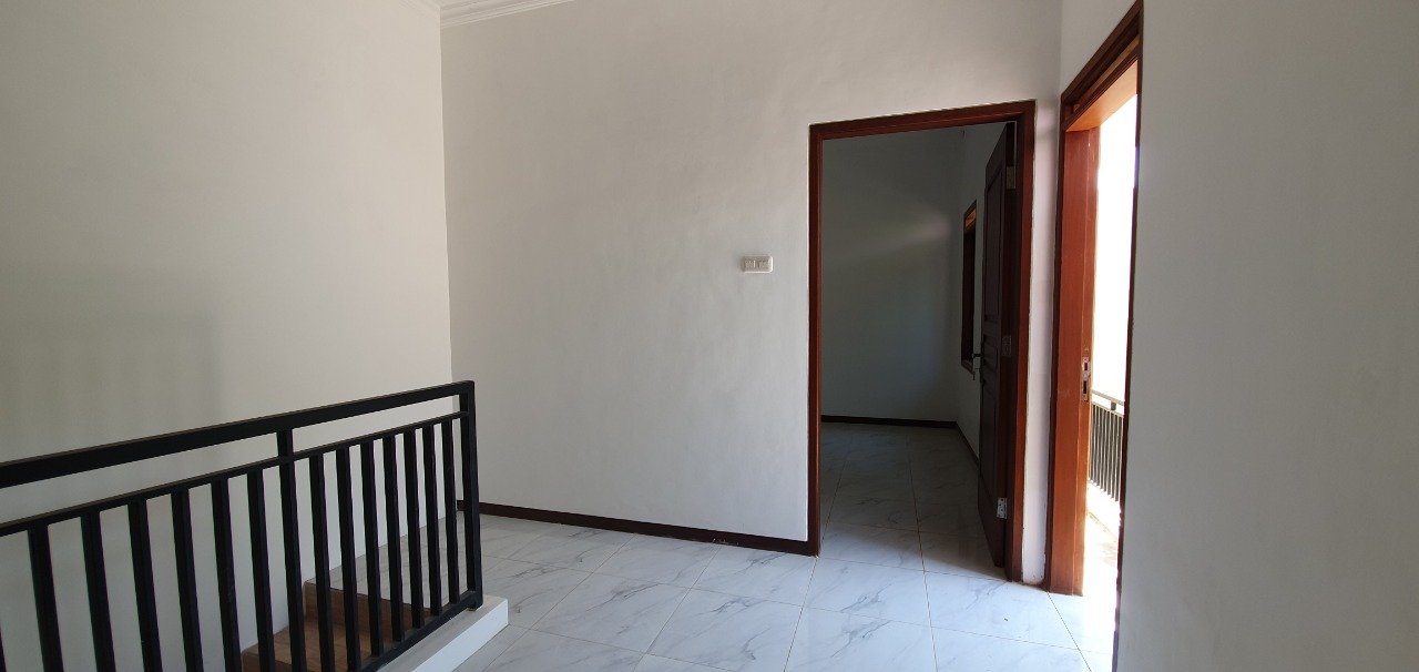 Rumah Mewah 2 Lantai Dijual Malang - 8