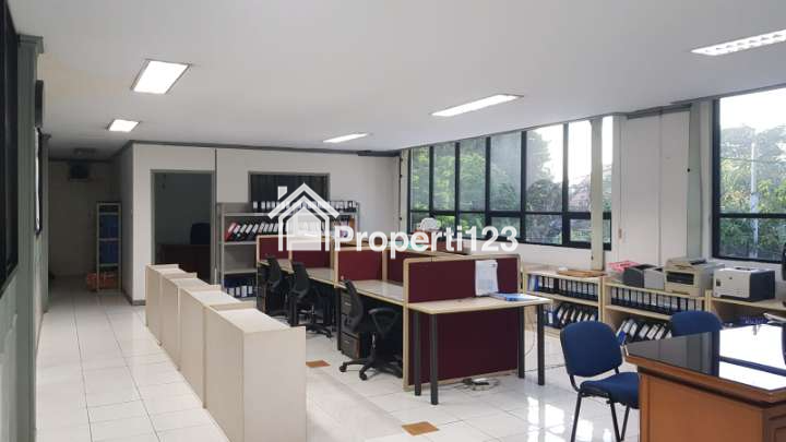 Di jual kantor dan workshop lokasi Rawamangun - 4