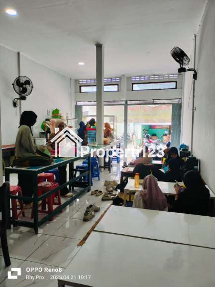 Kost FullPenghuni 13 kamar mepet UIN Sunan Kalijaga Yogyakarta + Rumah Makan - 6
