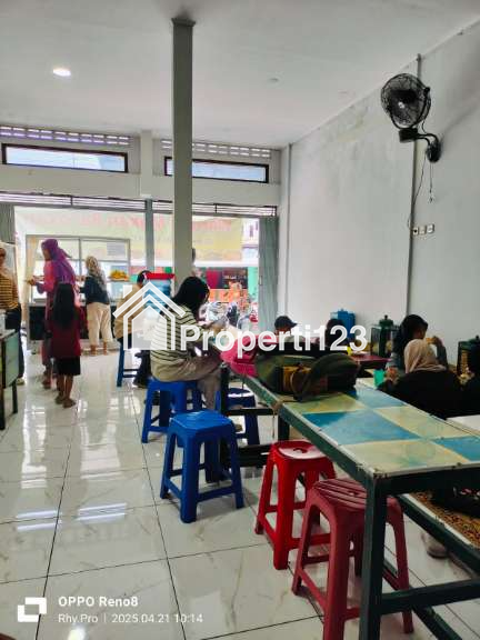 Kost FullPenghuni 13 kamar mepet UIN Sunan Kalijaga Yogyakarta + Rumah Makan - 4