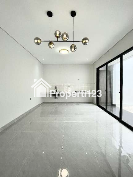 Rumah baru siap huni di Griyaloka BSD - 5