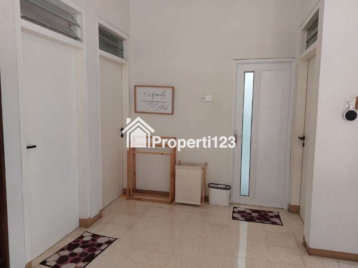 Rumah Ciamik Smart Home Semi Furnished Lokasi Perumnas Gayungan Surabaya Selatan - 7