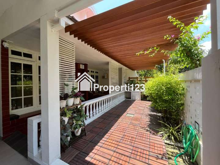 Rumah Ciamik Smart Home Semi Furnished Lokasi Perumnas Gayungan Surabaya Selatan - 3