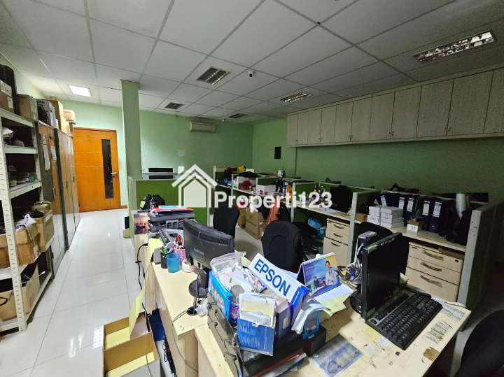 Rukan Hoek Komplek Gading Bukit Indah Kelapa Gading Jakarta Utara - 2