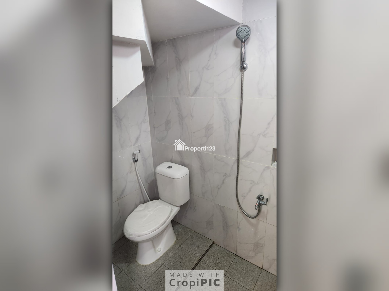 Dijual rumah lokasi strategis di Agus Salim Bekasi - 3