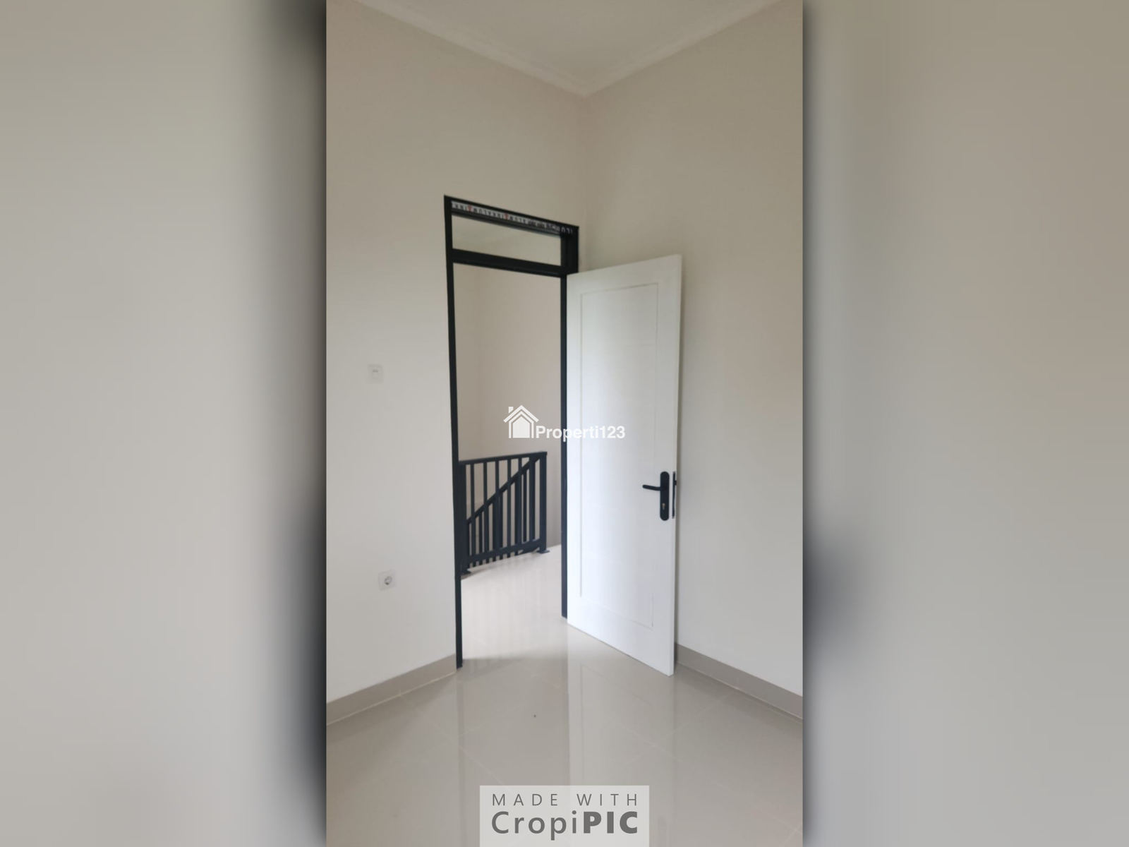 Dijual rumah lokasi strategis di Agus Salim Bekasi - 4