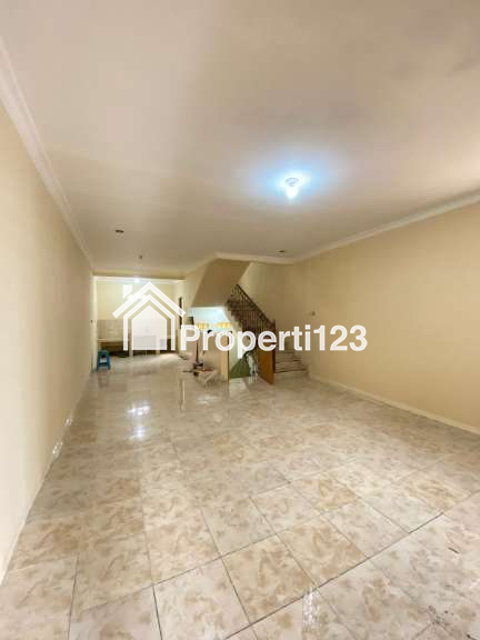 JUAL RUMAH TINGGAL EMPAT LANTAI BARU RENOVASI DI KETAPANG UTARA, JAKARTA BARAT - 1