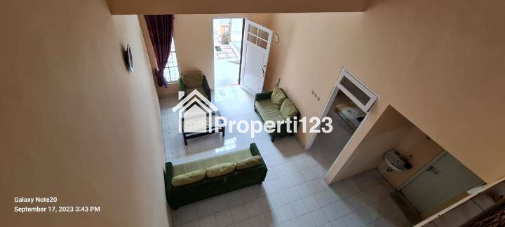 Disewakan rumah 4KT-2KM-1 gudang-LT/LB 105/150 full-furnished - 5