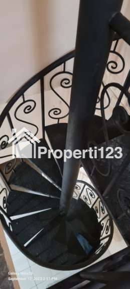 Disewakan rumah 4KT-2KM-1 gudang-LT/LB 105/150 full-furnished - 14