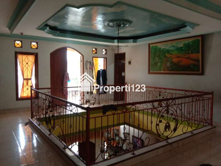 Dijual Rumah Siap Huni, 2 Lantai Bebas Banjir, Bintara - 3