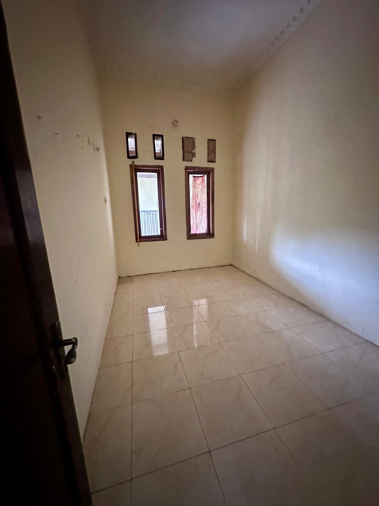 DI JUAL CEPAT - RUMAH SIAP HUNI VILLA PAMULANG - 17