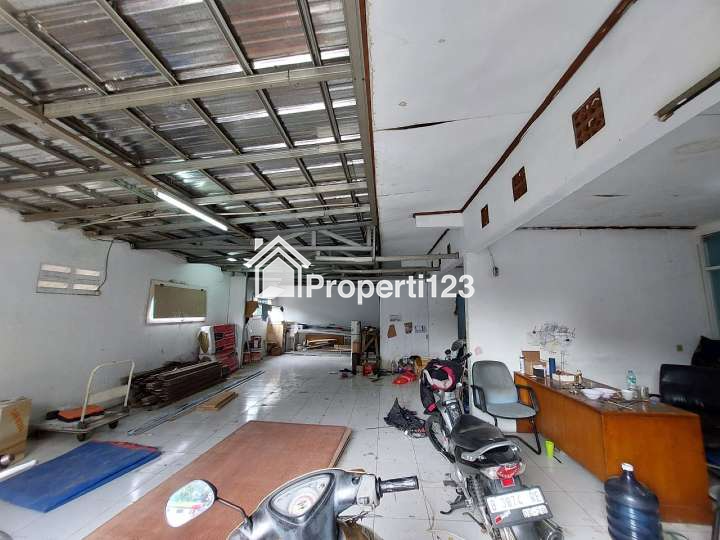 Gudang/Workshop dan Kantor Super Strategis Jati Asih Kota Bekasi - 2