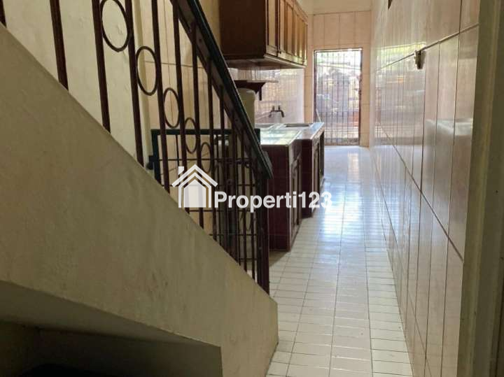 Rumah 1 ½ Lantai Perumahan Pulo Gebang Permai Jakarta Timur - 8