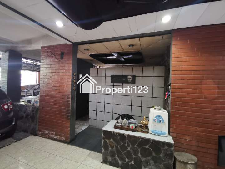 Rumah Usaha Siap Huni Nol Jalan Raya Lokasi Strategis Di Pusat Kota Surabaya Dekat RKZ Darmo - 3
