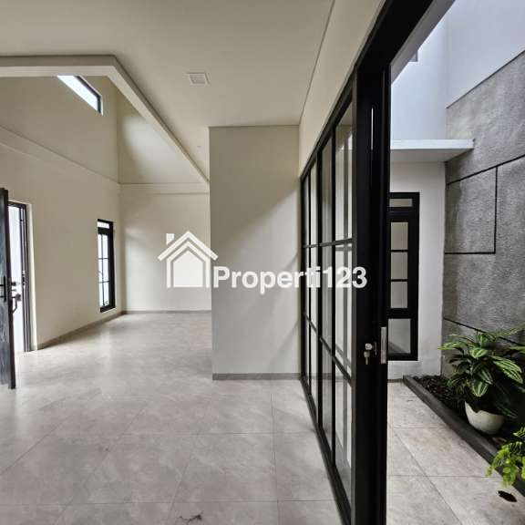 JUAL RUMAH BARU BELAKANG MALL THE PARK SAWANGAN - 4