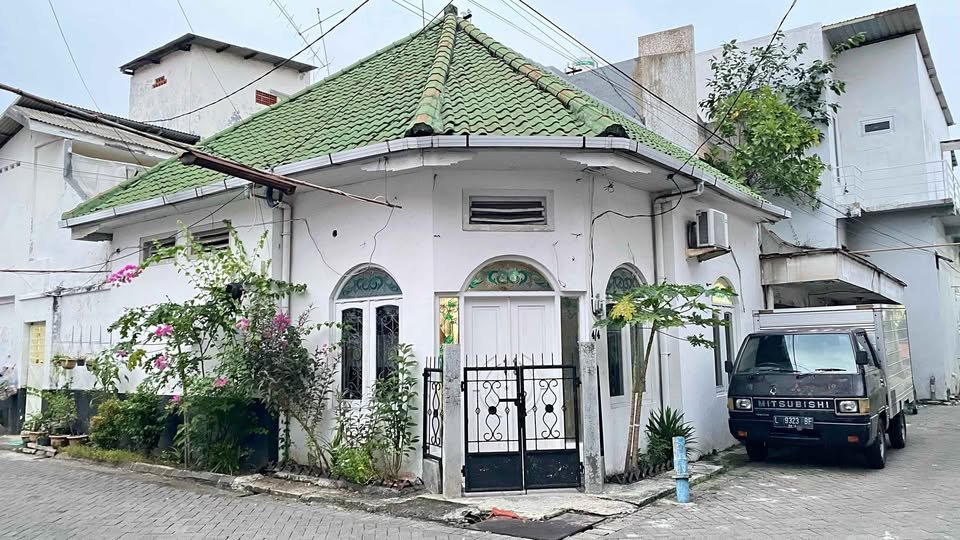 Rumah Mura Hook Siap Huni Lokasi Strategis di Jl Gembong Kapasan Surabaya - 5