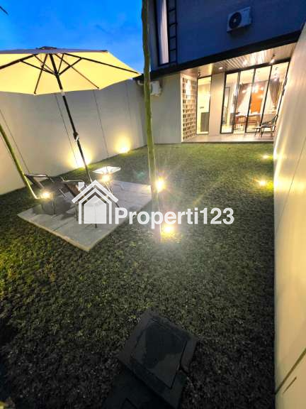 Rumah Mewah Full Furnished Dekat Stadion Maguwoharjo Yogyakarta - 5
