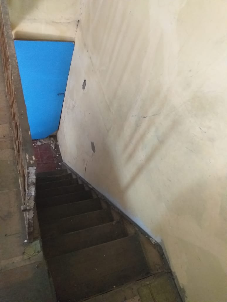 Dijual Rumah Sangat Murah Strategis Cocok untuk Usaha di Jakarta Barat perbatasan dgn Jakarta Pusat - 8