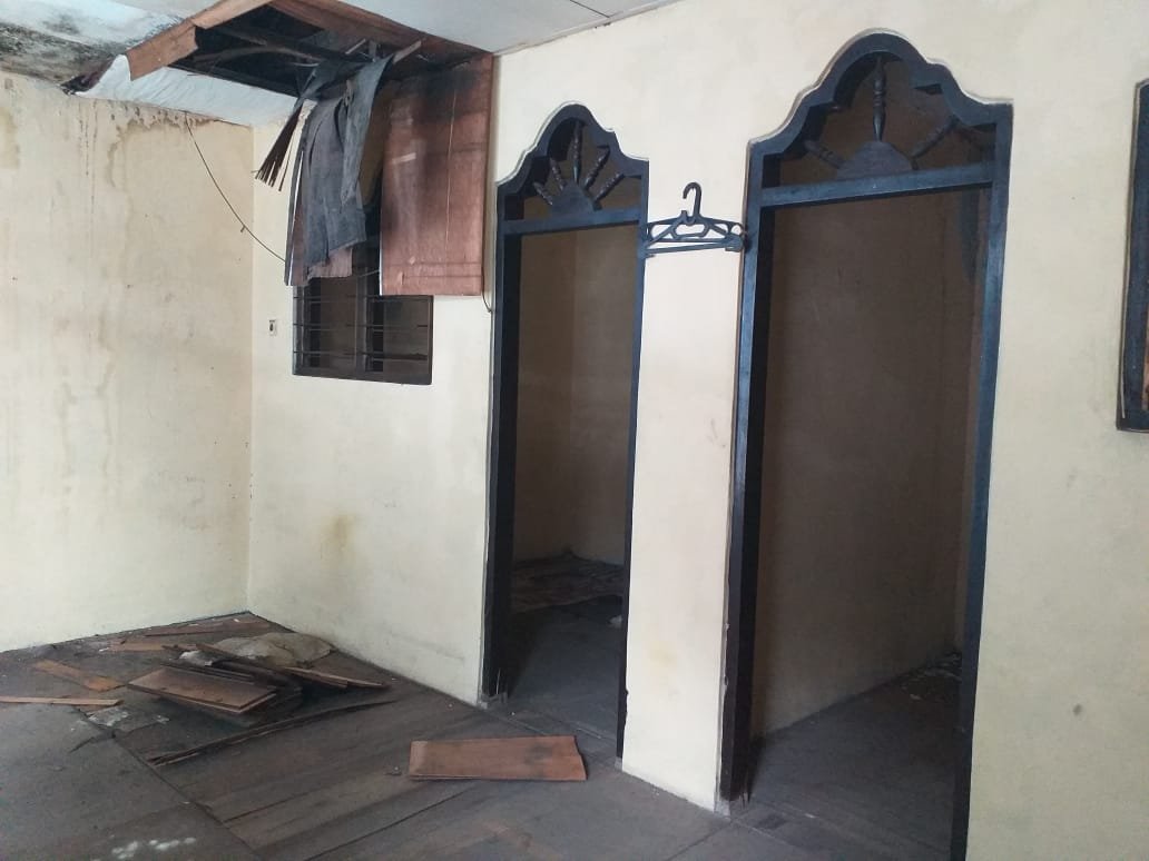 Dijual Rumah Sangat Murah Strategis Cocok untuk Usaha di Jakarta Barat perbatasan dgn Jakarta Pusat - 6