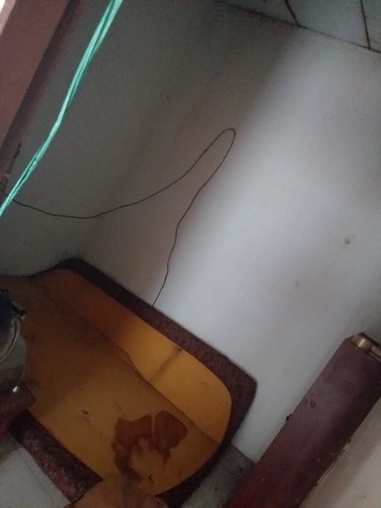 Dijual Rumah Sangat Murah Strategis Cocok untuk Usaha di Jakarta Barat perbatasan dgn Jakarta Pusat - 4