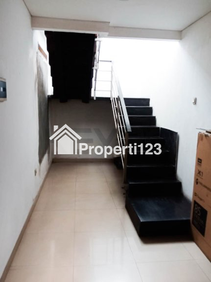 Jual Rumah 2 Lantai Kawasan Batununggal Hadap Selatan - 7