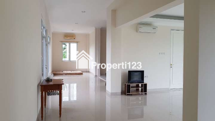 DIJUAL RUMAH LT369 SENTUL CITY - 5