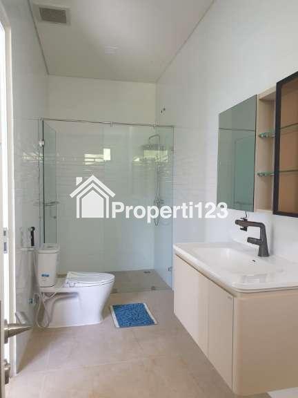 Rumah Mewah Modern Desain Siap Huni Eminent Vivacia Posisi Hook - 8
