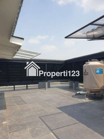 Rumah Mewah Modern Desain Siap Huni Eminent Vivacia Posisi Hook - 13