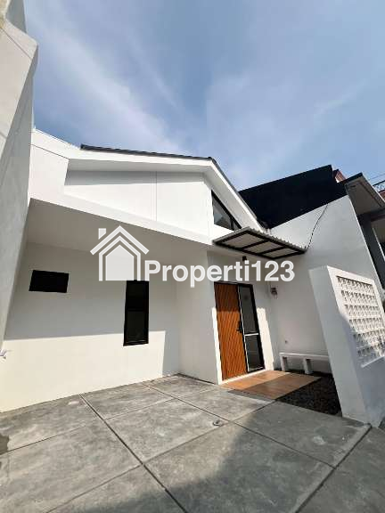 Rumah Baru Dekat Summarecon Bekasi WA  0823.1279.7387 - 2